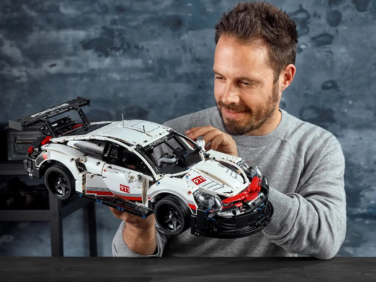 Porsche 911 RSR – 1580 Peças