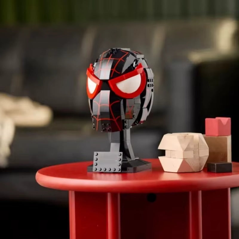 Máscara do Miles Morales – Marvel – 487 peças